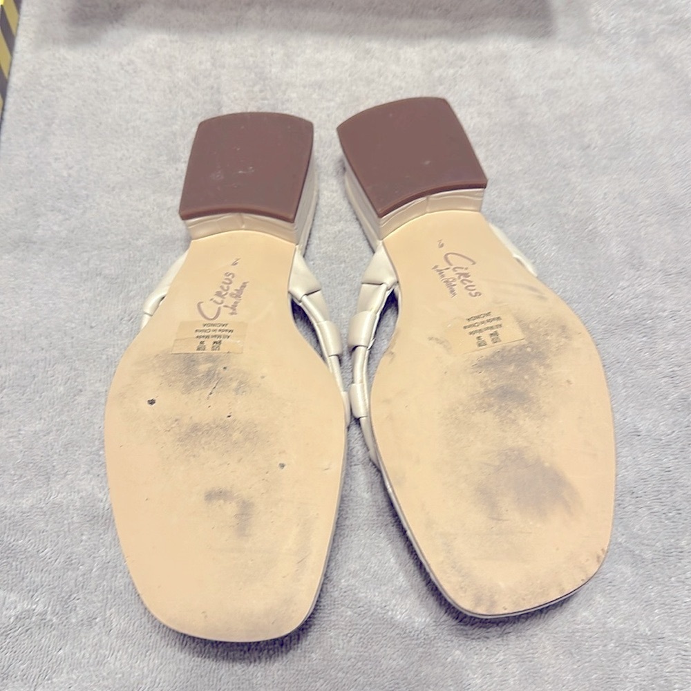 Sandals - Picture 6 of 11